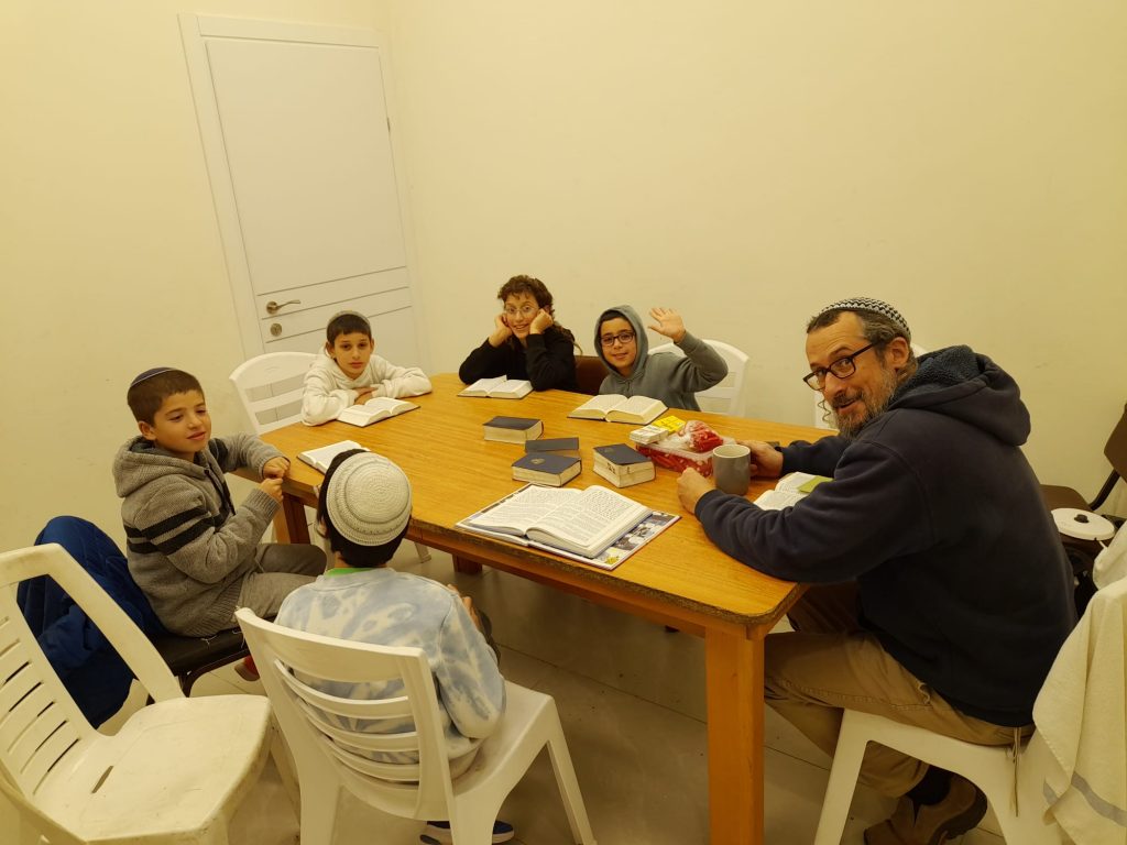 אריאל שלם